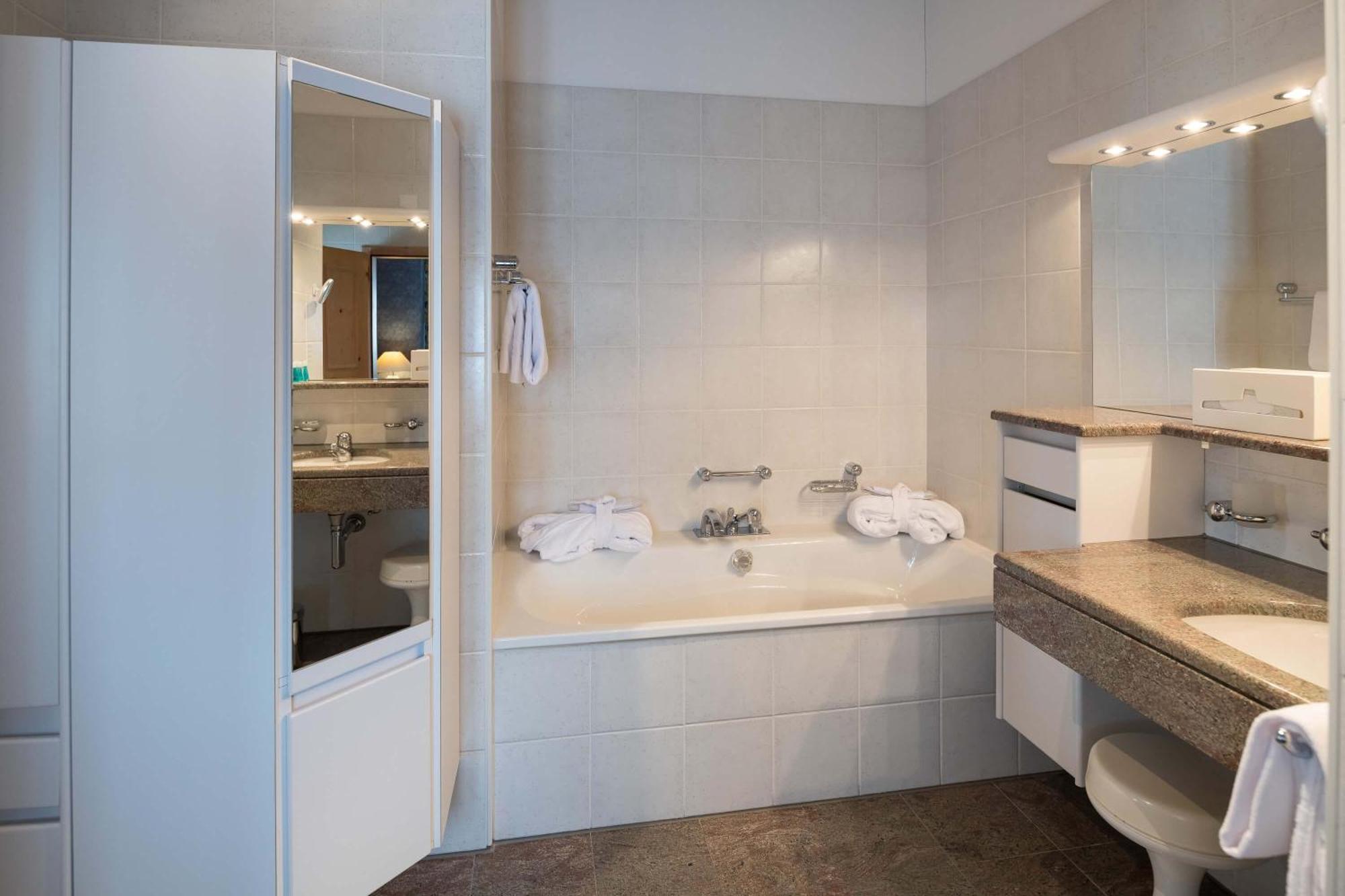 ביביו Hotel Post מראה חיצוני תמונה